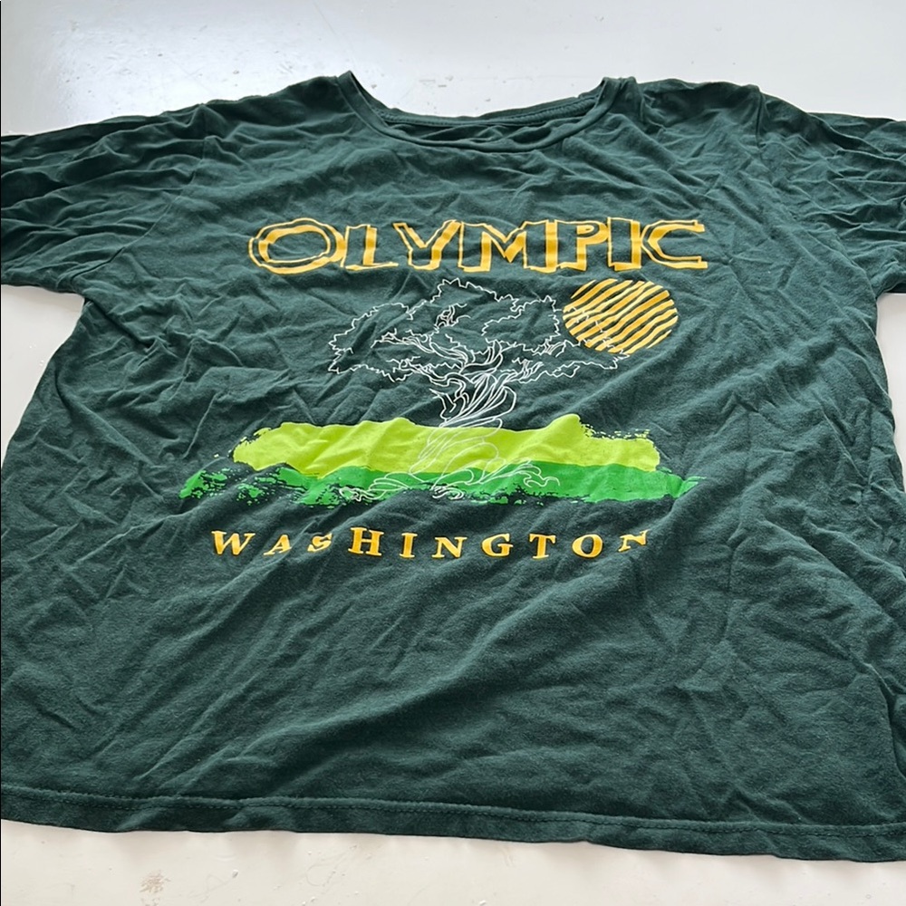 Philcos Large Short Sleeve Green Olympic Washington Tree Graphic T Shirt